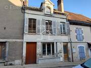 Maison à SAINT-JULIEN-DU-SAULT