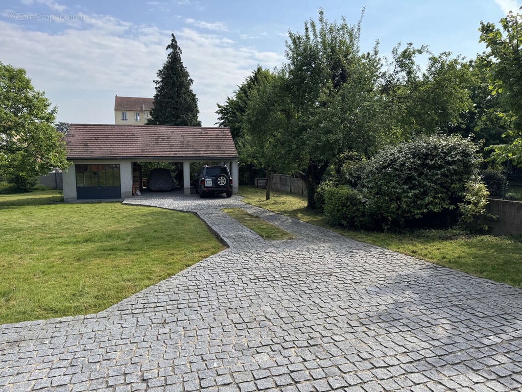 Maison à BELLERIVE-SUR-ALLIER