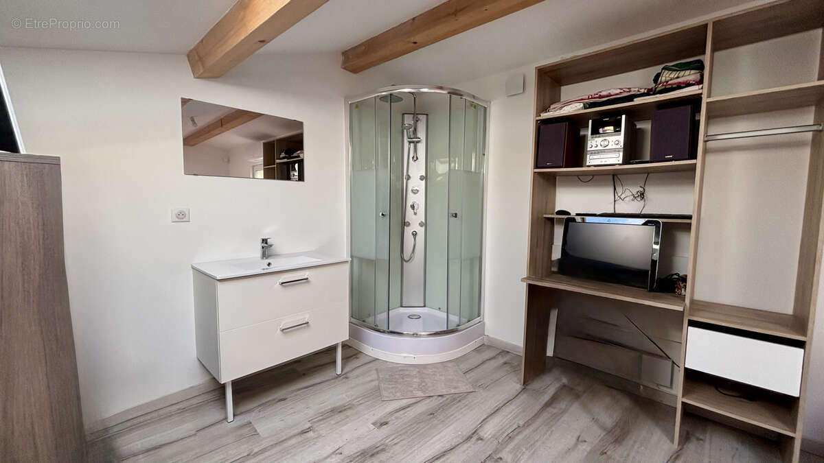 Maison à MONTELIMAR