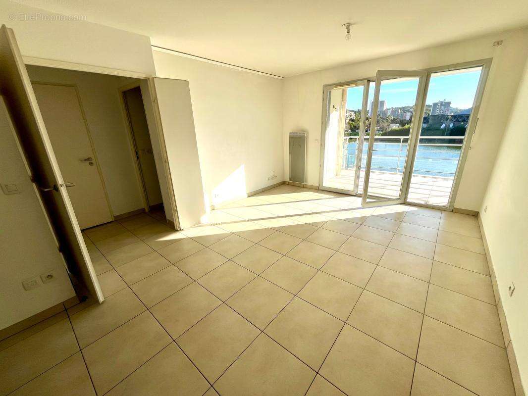 Appartement à LE CANNET