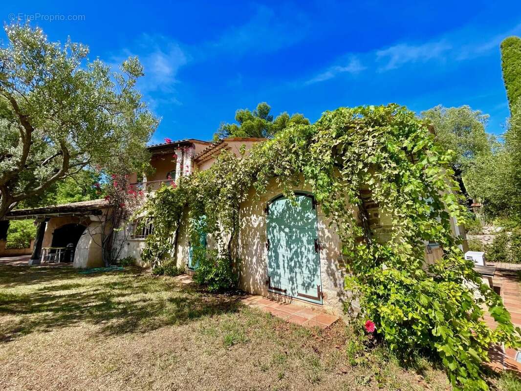 Cannes villa vue mer avec permis depose - photo 4