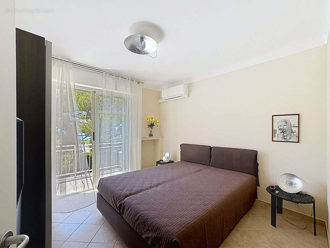Appartement à ROQUEBRUNE-CAP-MARTIN