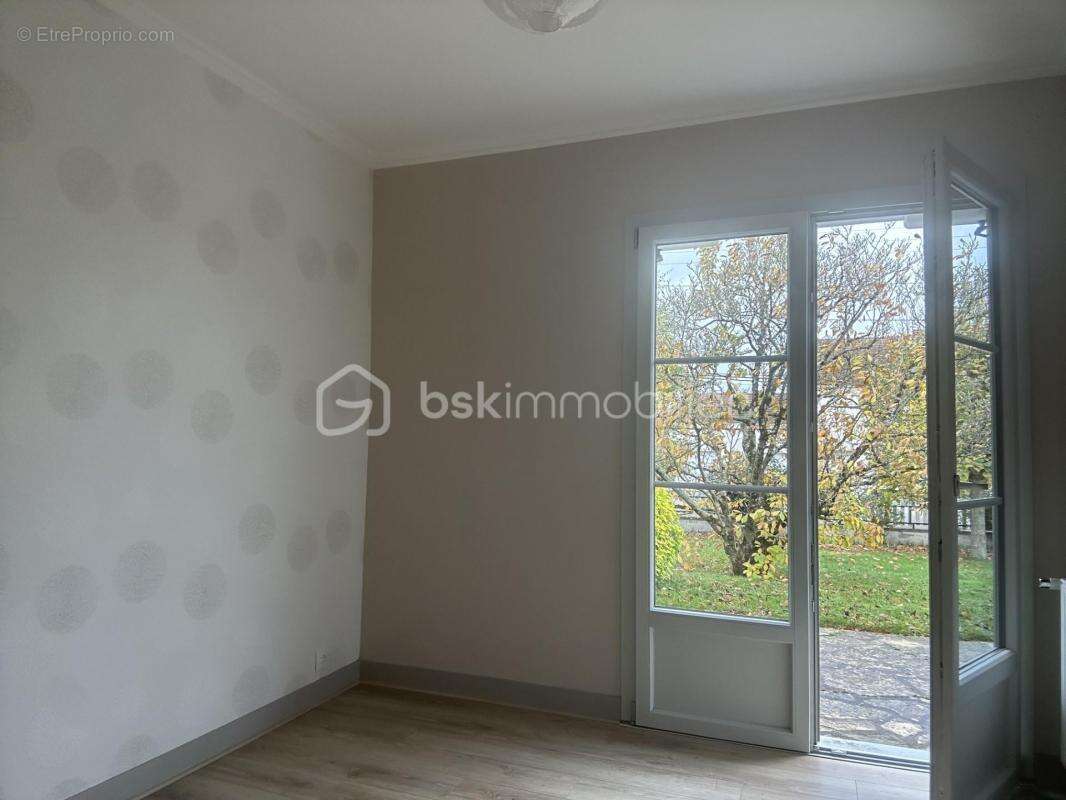 Maison à VILLEBAROU