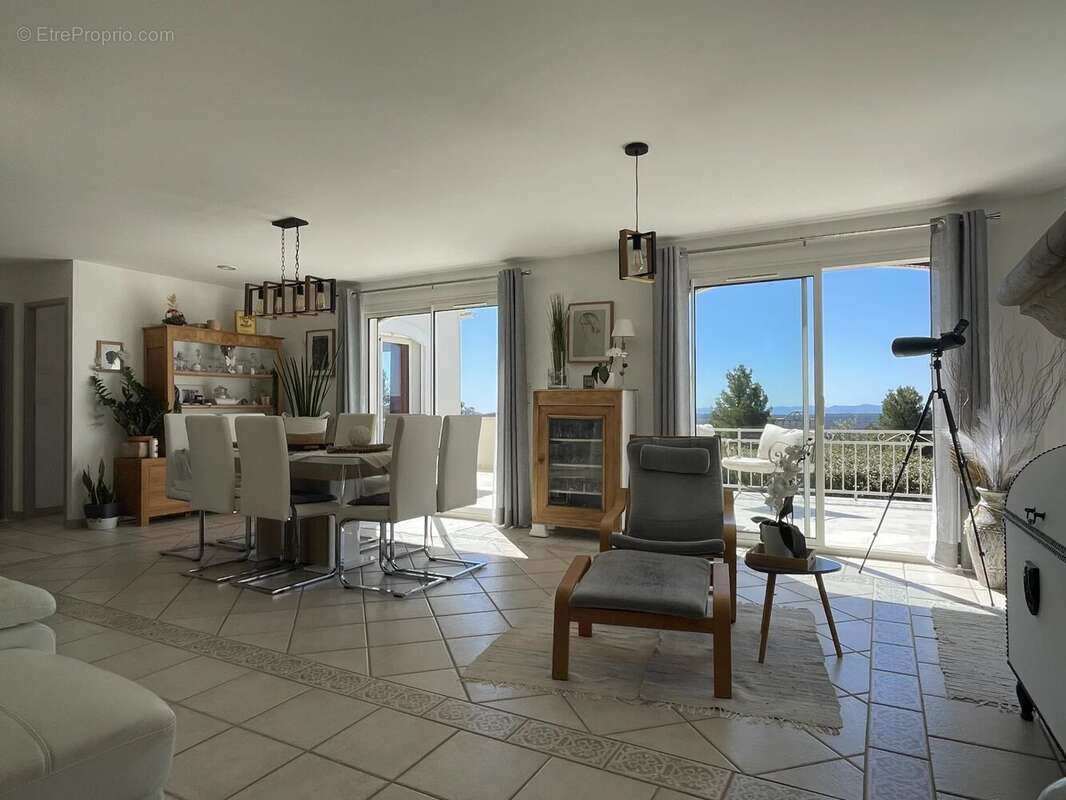 Maison à MOISSAC-BELLEVUE