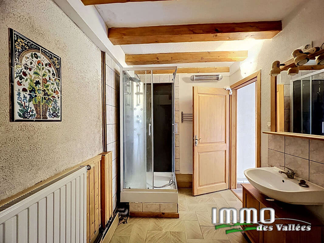 Appartement  à rénover avec terrasse et vue dégagée - photo 6