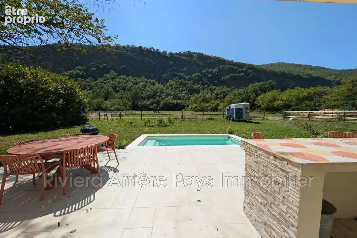 Maison 115 m² à Entrevaux  - photo 6