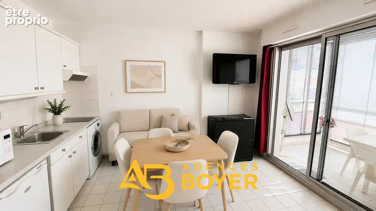 Bandol   Exclusivité : T2 en centre?ville avec ascenseur et terrasse fermée - photo 2