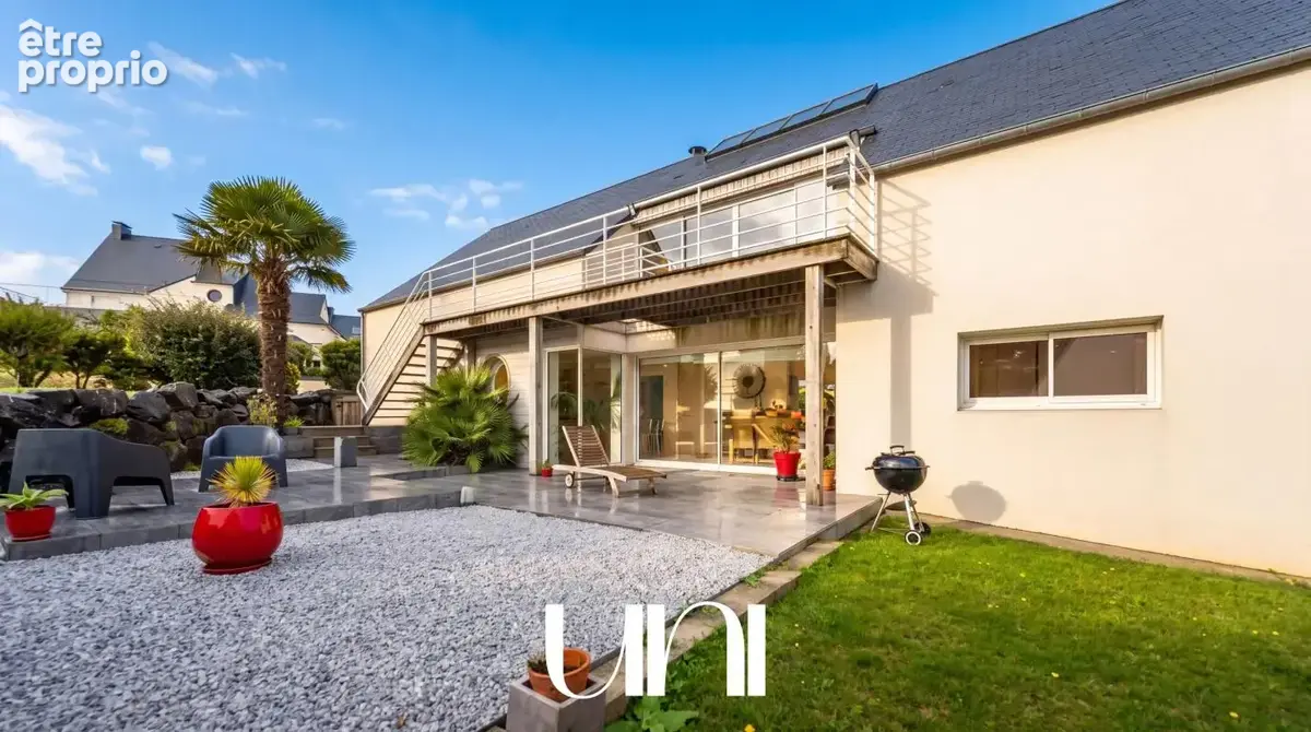 Maison 8 pièces de 170 m2- DONVILLE LES BAINS - photo 16