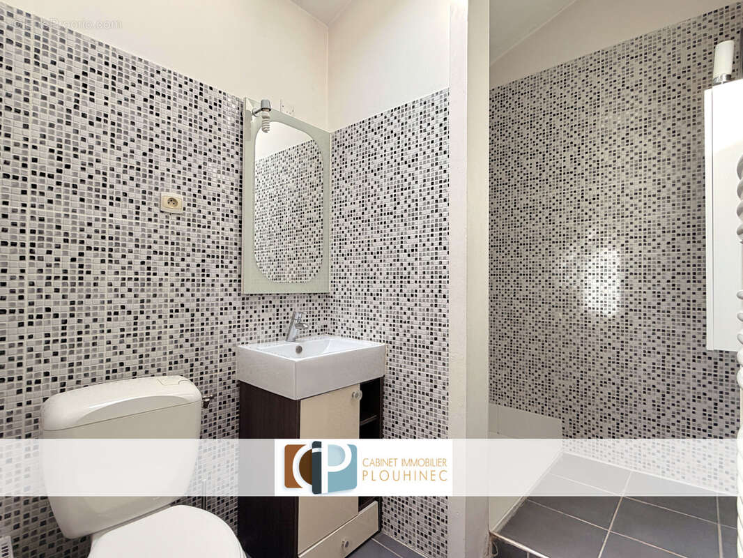 Mâcon : maison 117 m2 proche commodités avec cour intérieure. - photo 13