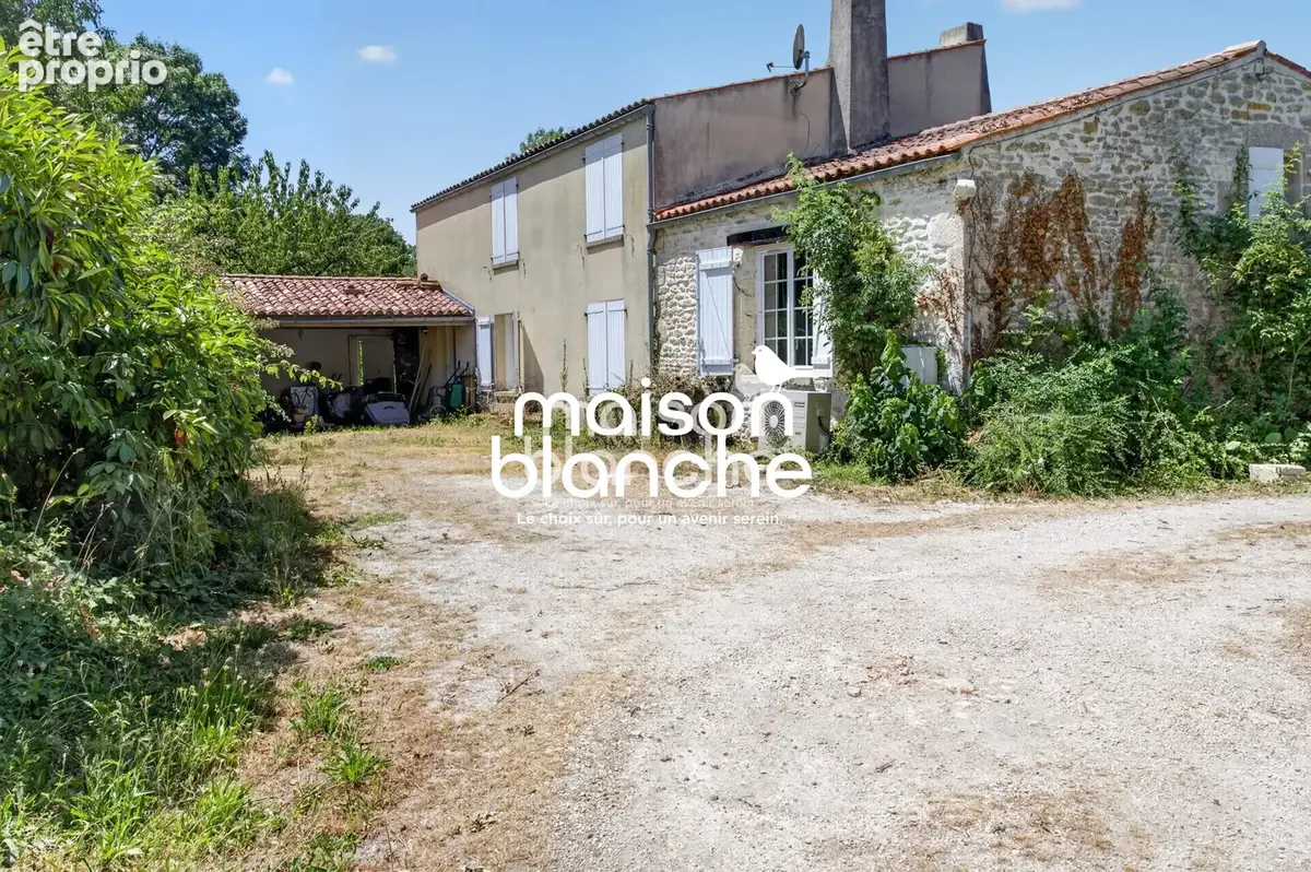Maison à SAINT-PIERRE-D'AMILLY