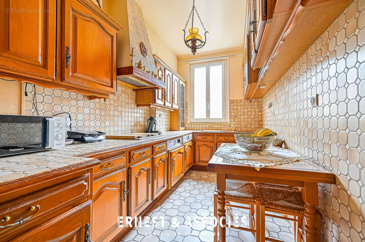Appartement à PARIS-11E