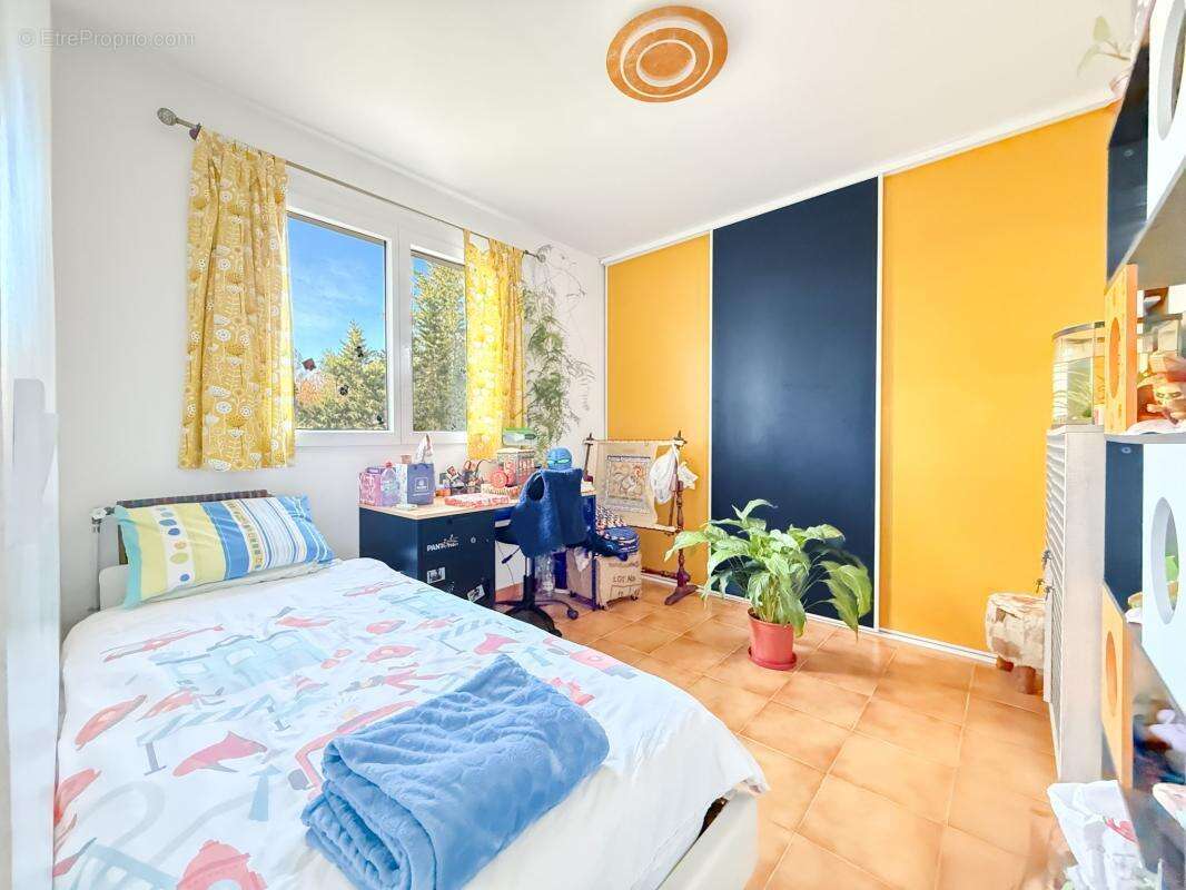 Maison à TOURRETTES-SUR-LOUP