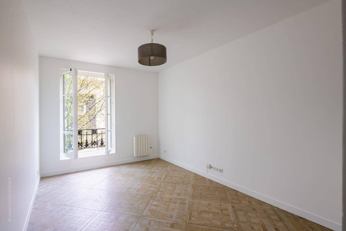 Appartement à PARIS-15E