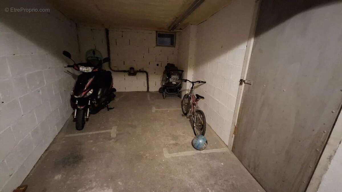 Appartement à SAINT-JEAN-DE-LA-RUELLE