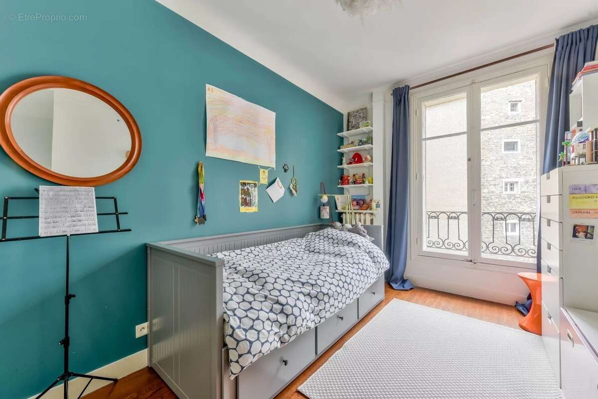 Appartement à PARIS-16E