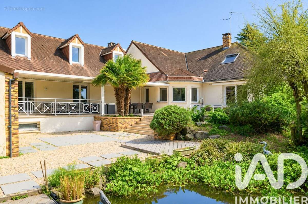 Photo 2 - Maison à YVRE-L'EVEQUE