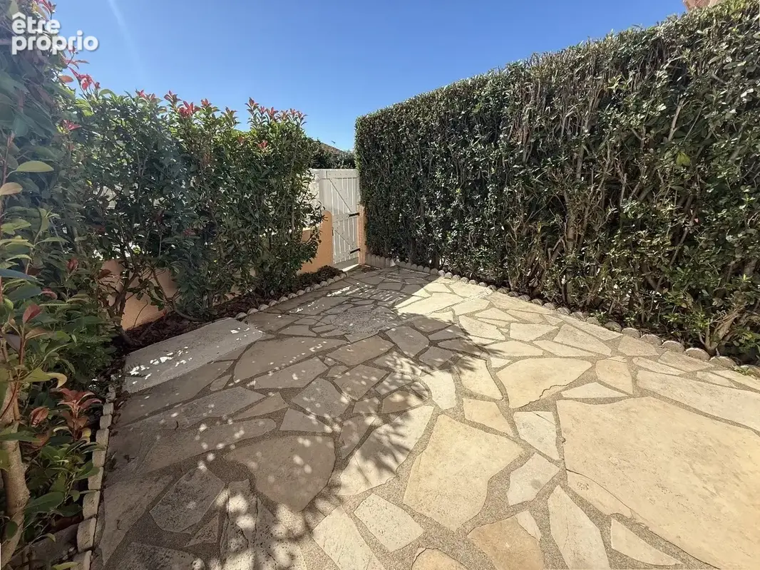 Charmant T2 avec loggia et jardinet à Valras-Plage - photo 2