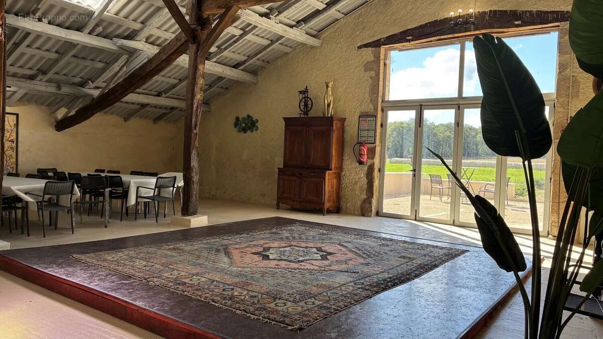 Maison à MONTMORILLON