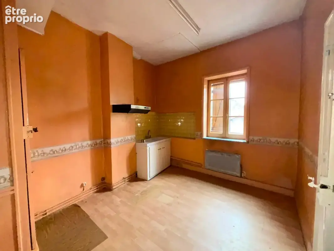 Immeuble au coeur de bage le chatel! 98 000€ ! - photo 2