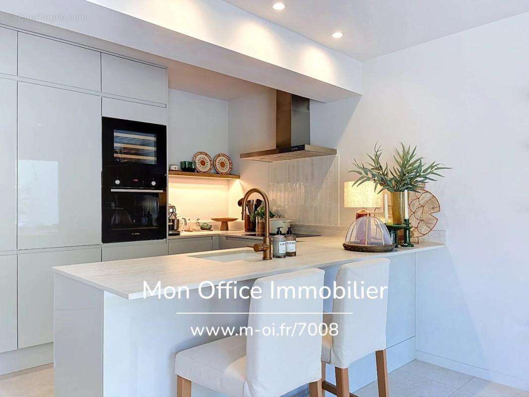 Référence : 7008-les - duplex t3 rénové à 100m de la plage à vendre à grimaud beauvallon - photo 8