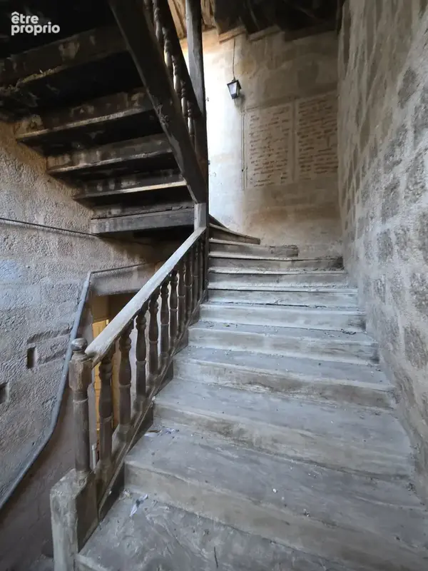 Immeuble locatif dans le centre historique - photo 2