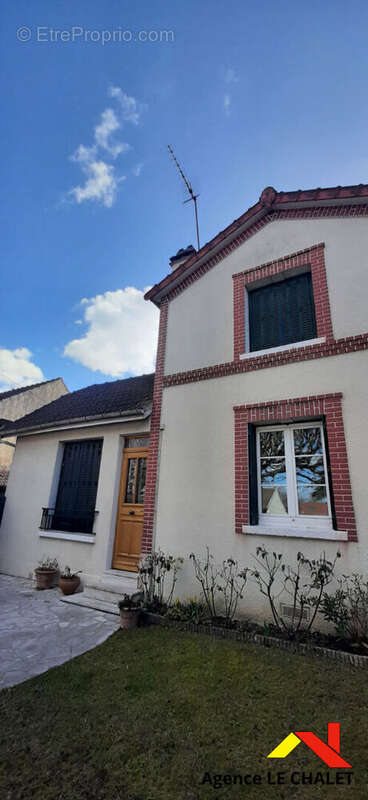 Maison à VILLENEUVE-LE-ROI