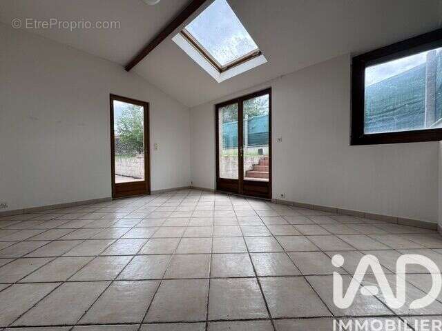 Maison 140 m² à Ymonville  - photo 3