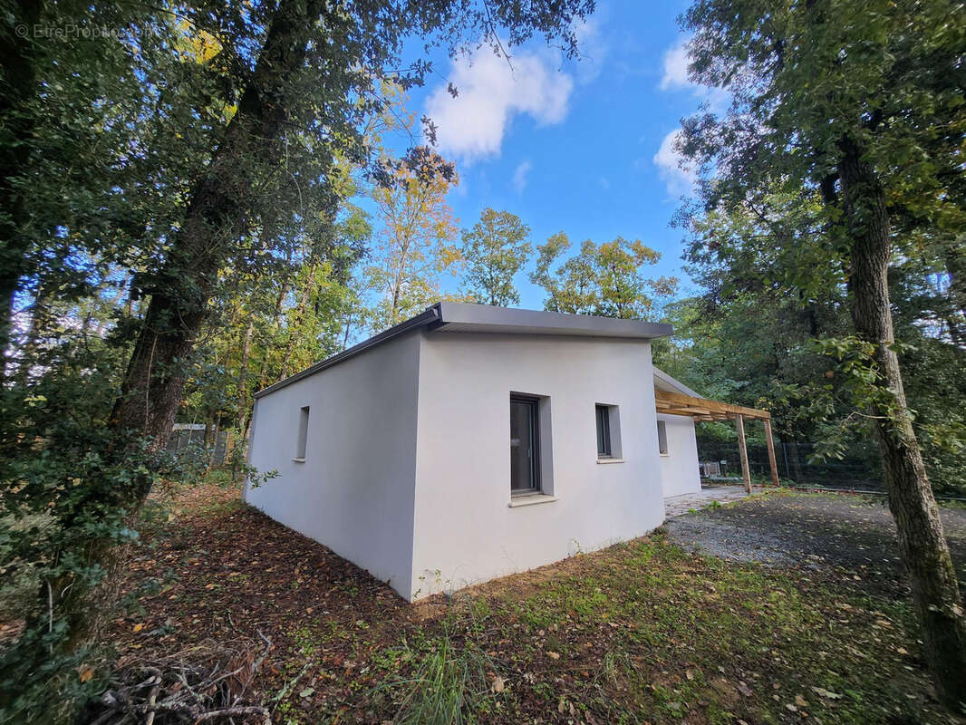 Maison à SAINT-HILAIRE-DE-RIEZ