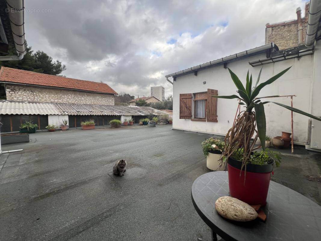 Appartement à MARSEILLE-13E