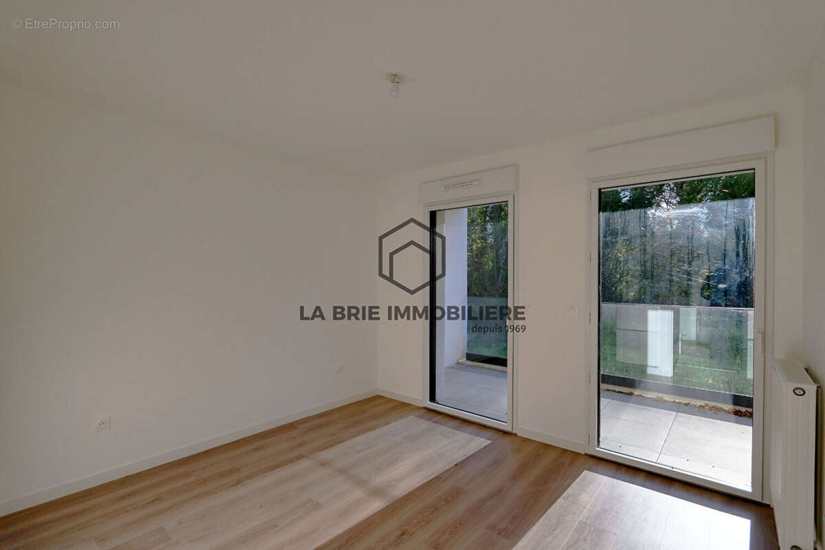 Appartement à RUBELLES