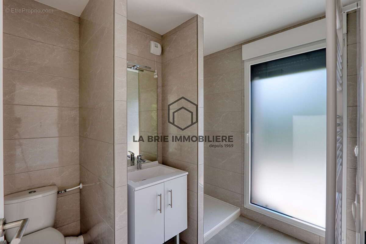 Appartement à RUBELLES