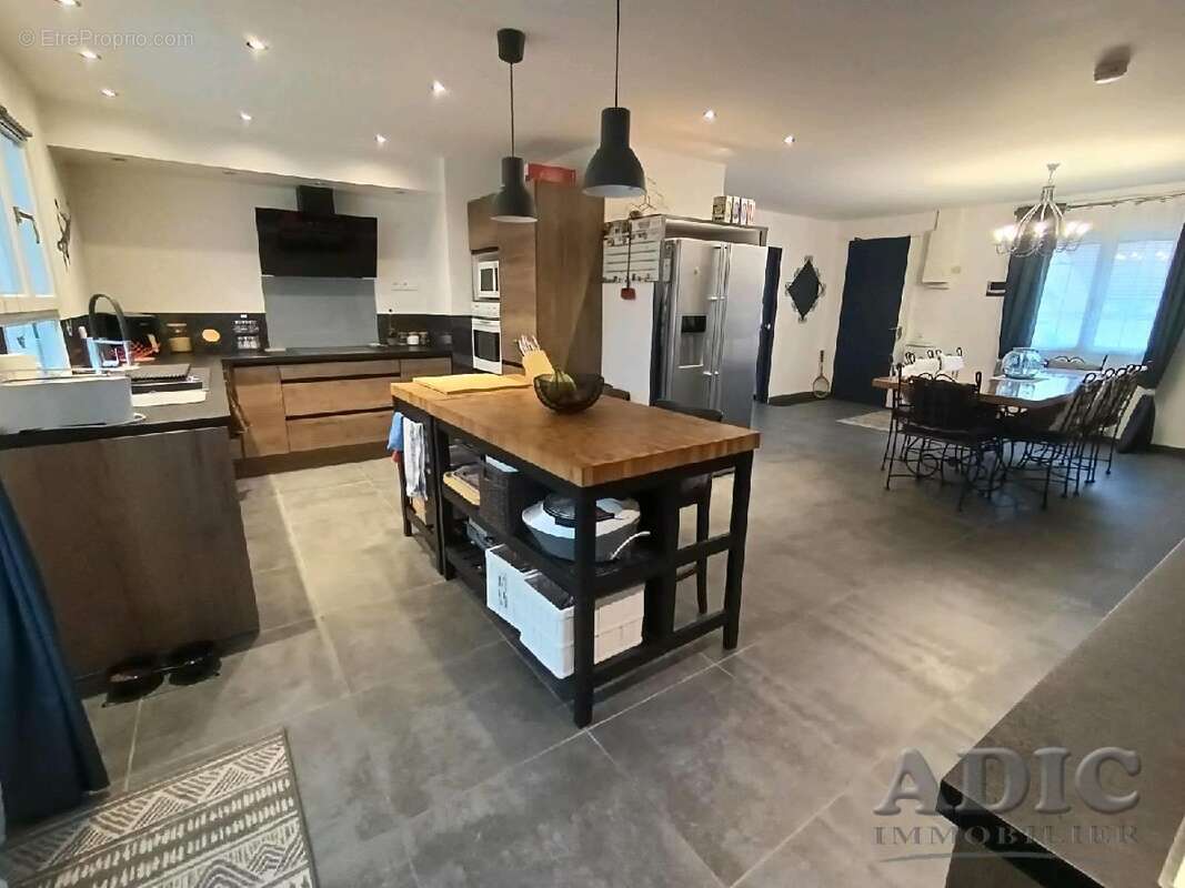 Maison à SAINT-MARD