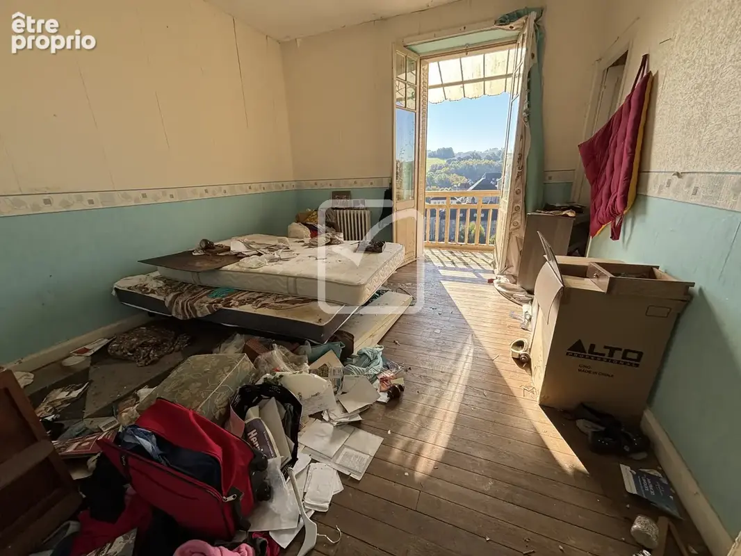Maison bourgeoise de 176 m2 sur les hauteurs d'Uzerche à rénover - photo 5