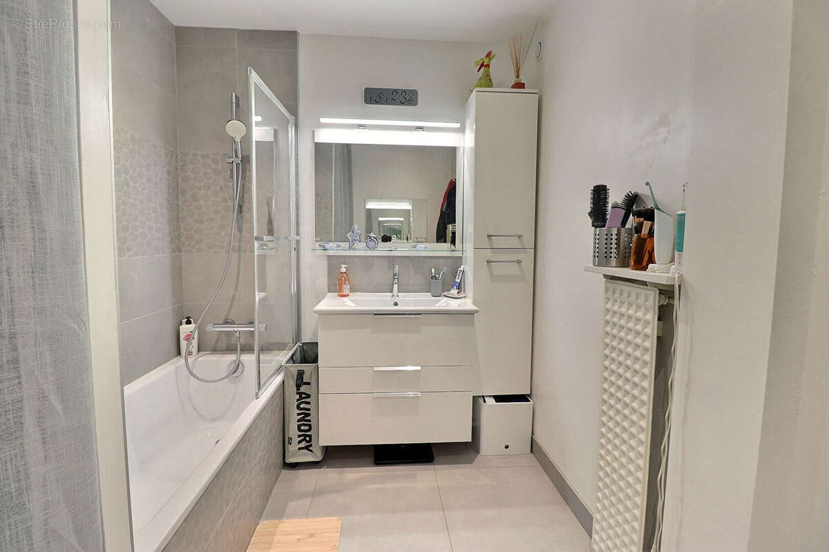 Appartement à MAREIL-MARLY