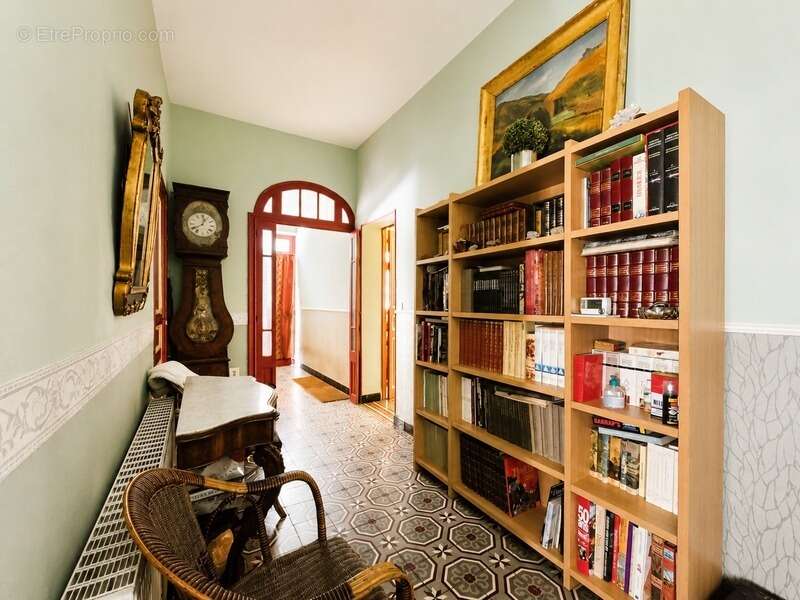 Maison de maître d'exception – ancien domaine viticole – plus de 1 000 m² de bâtis – cœur de ville - photo 17