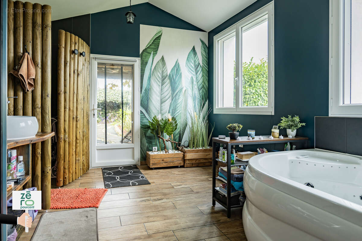 Maison à MOUZEUIL-SAINT-MARTIN