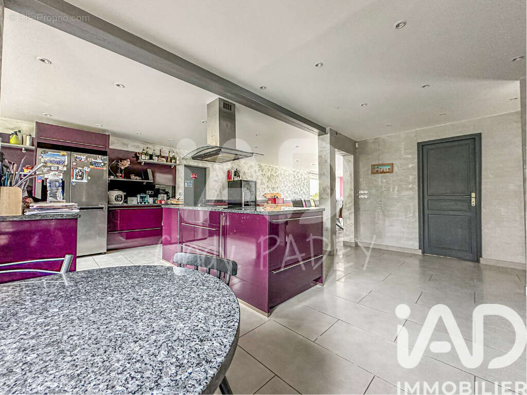 Photo 4 - Maison à CRECY-LA-CHAPELLE