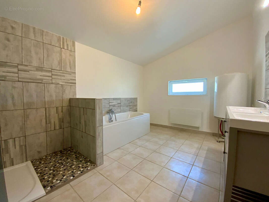 Maison à GUITINIERES