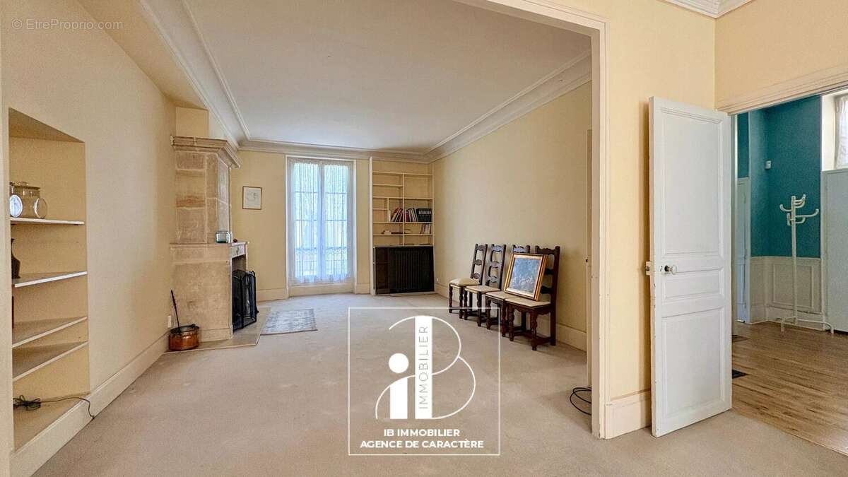 Maison à FONTAINEBLEAU