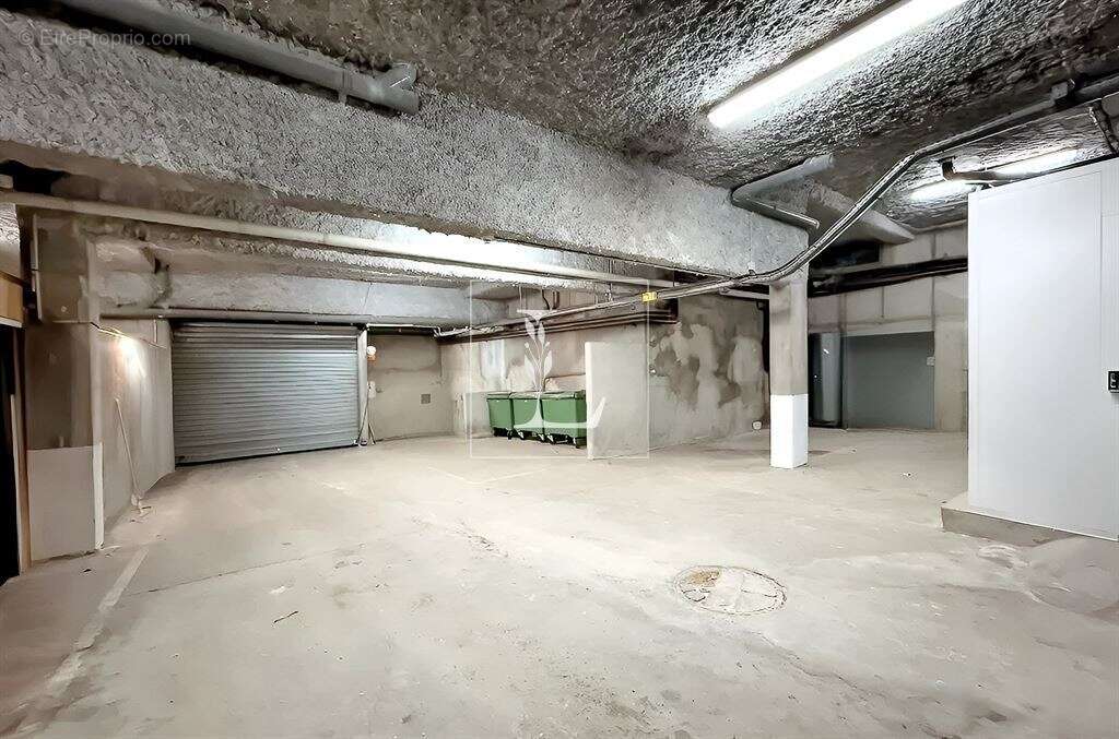 Commerce à GOUAUX-DE-LARBOUST