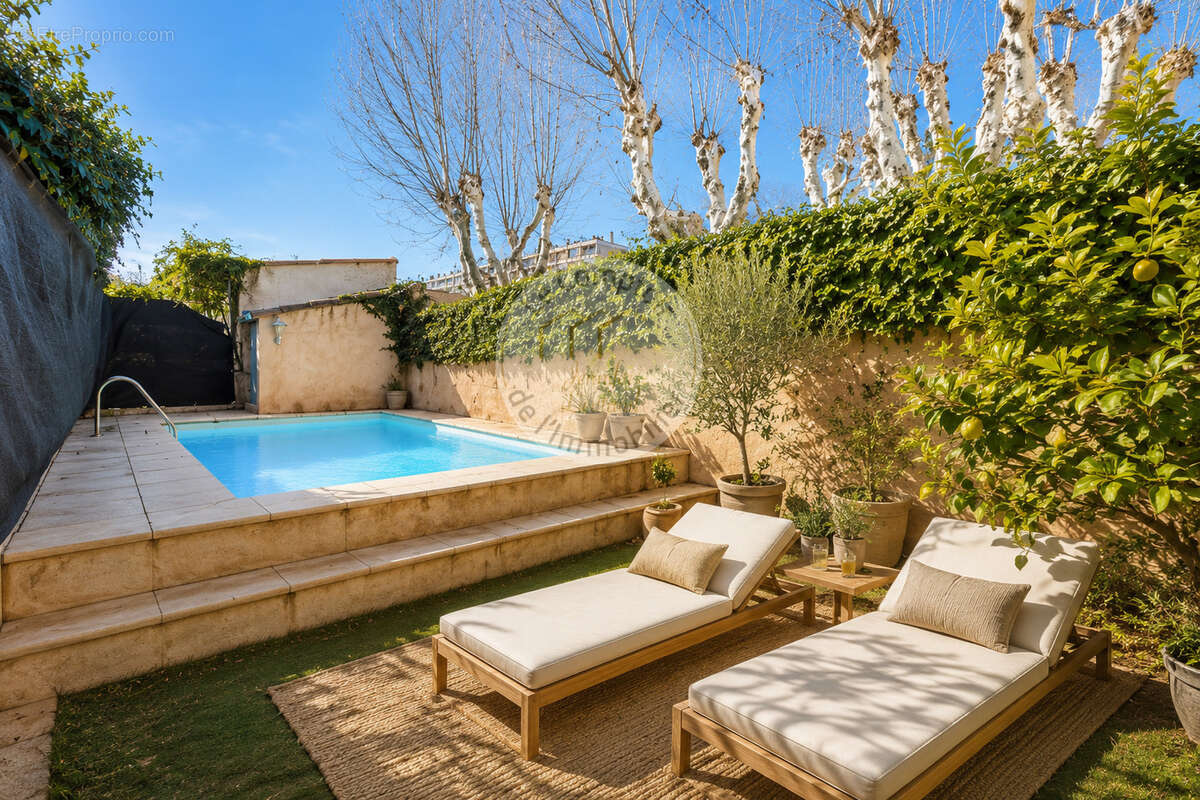 Maison à MARSEILLE-9E