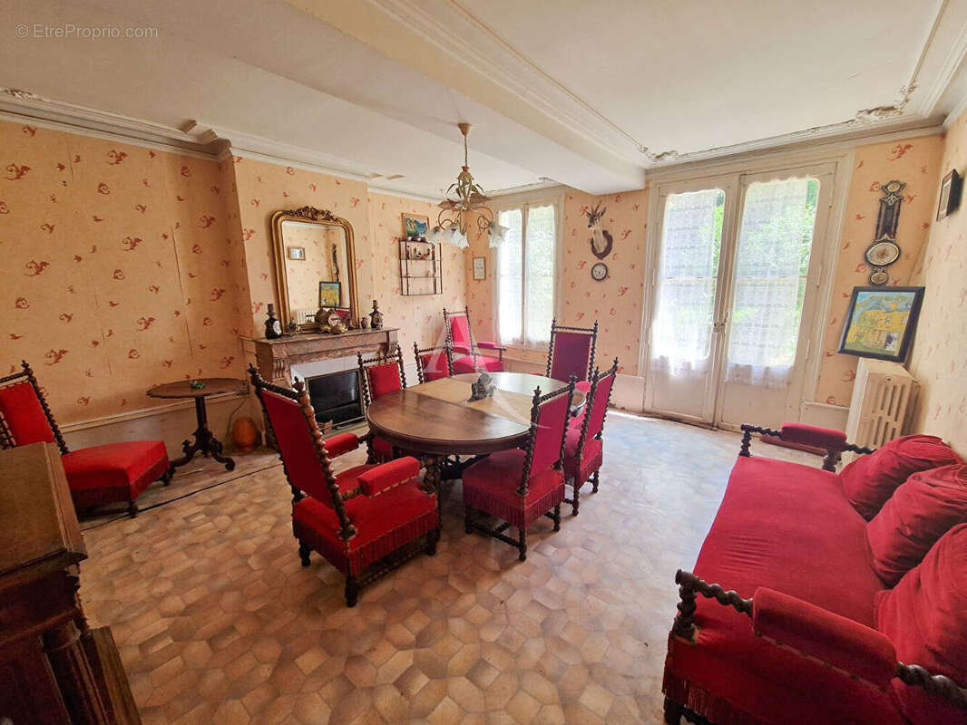 Maison à DOUE-LA-FONTAINE