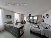 Maison à D'HUISON-LONGUEVILLE