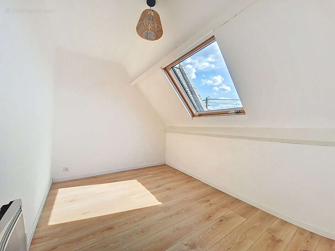 Maison à SAINTE-LUCE-SUR-LOIRE