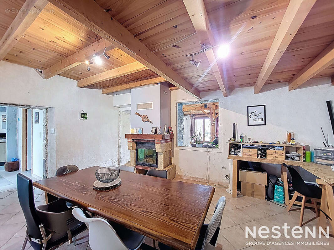 Maison à LARROQUE-ENGALIN