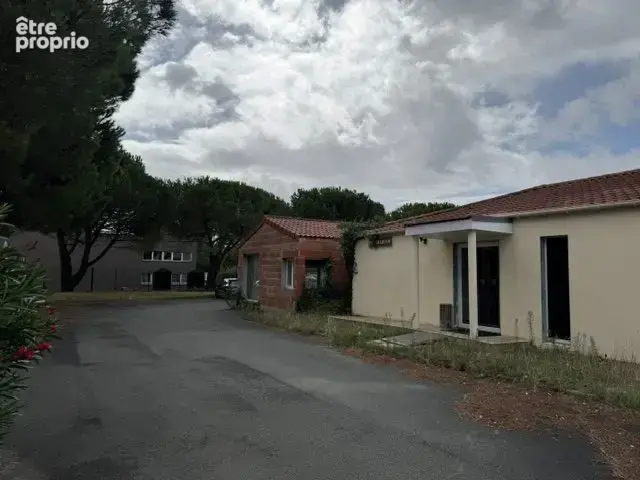 Photo Commerce à Saint-Andre-De-Cubzac au prix de 195 000€