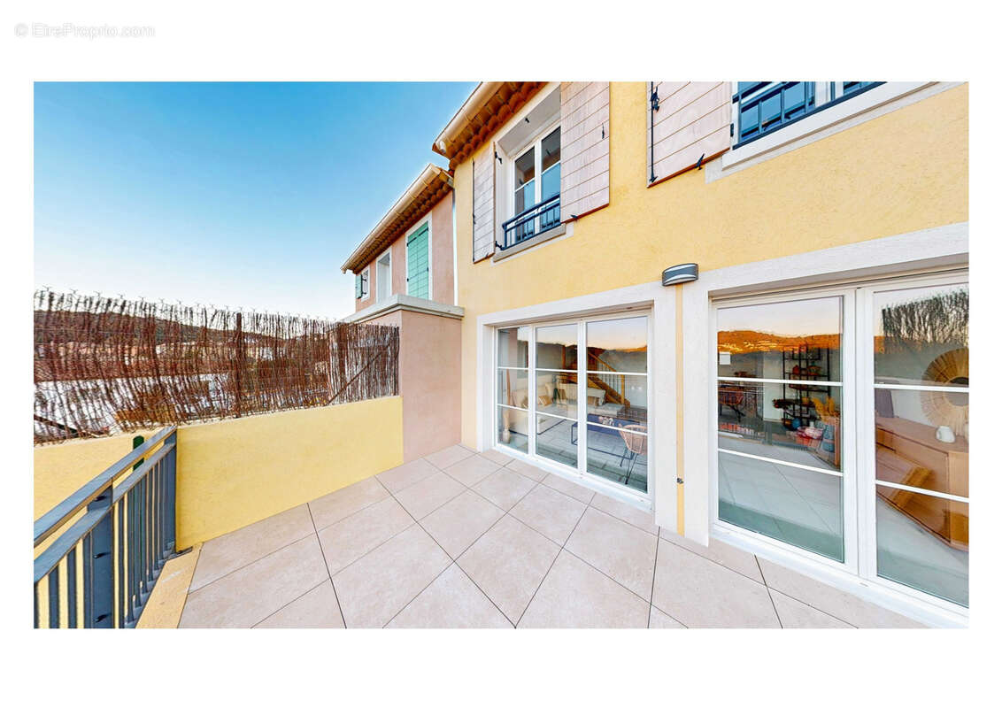 Maison à LA GARDE-FREINET