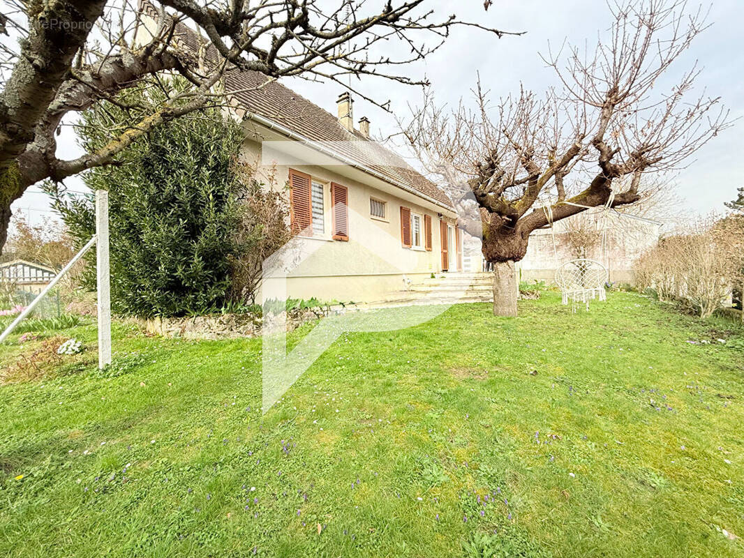 Maison à VILLERS-SOUS-SAINT-LEU
