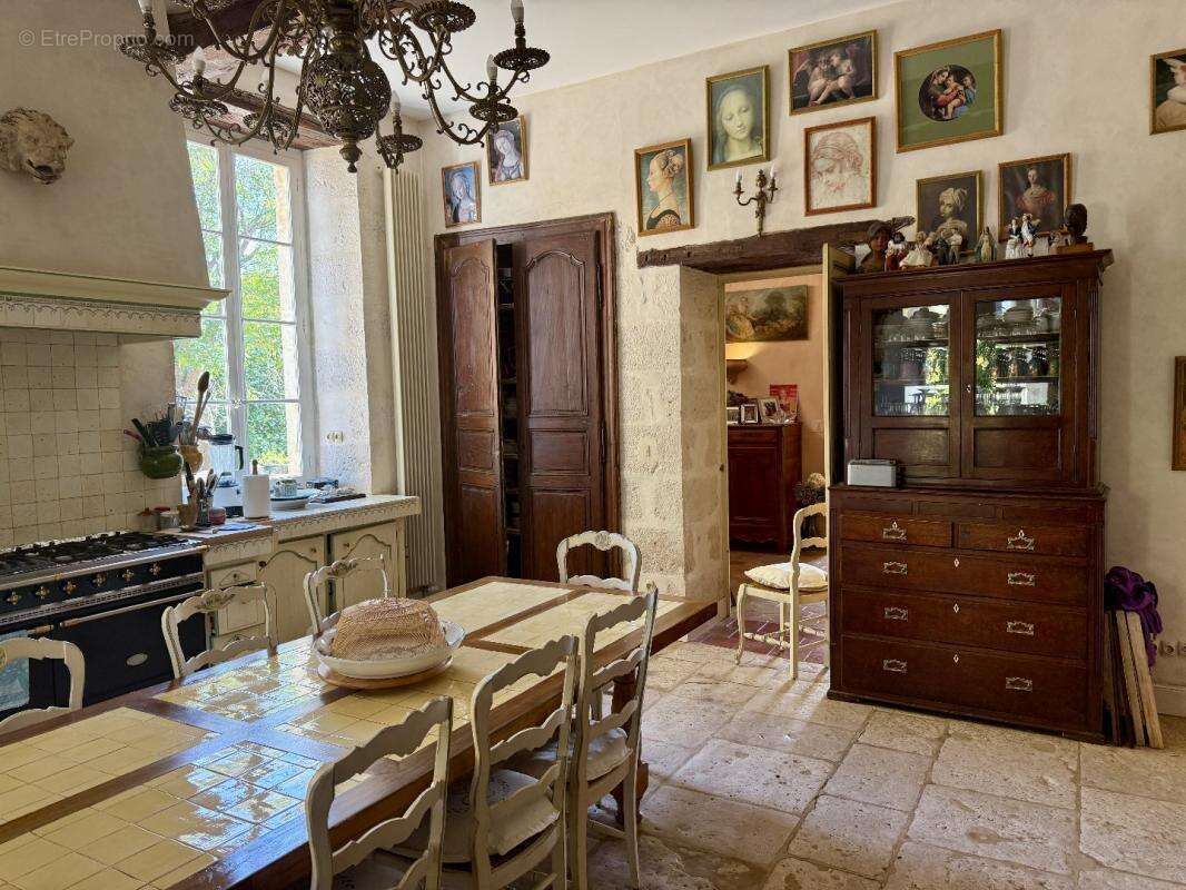 Maison à VIC-FEZENSAC