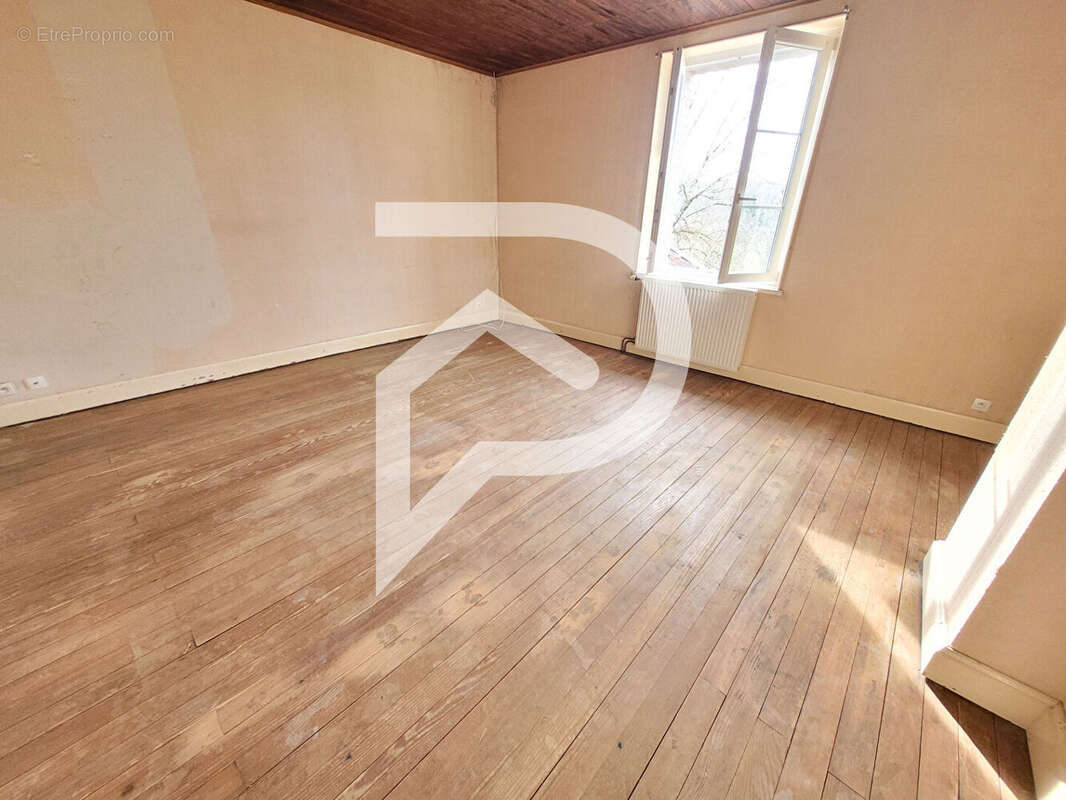 Maison à DOULAINCOURT-SAUCOURT